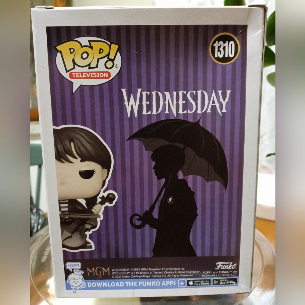 Wednesday 1310 Funko - Picture 3 of 6
